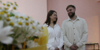 В Кольском округе в День любви, семьи и верности расписаться решили десять пар, среди которых участник СВО и даже гости из Санкт-Петербурга. - Кольский район
