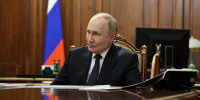 Президент России Владимир Путин поддержал предложение председателя Комиссии Госсовета «Северный морской путь и Арктика» Андрея Чибиса о запуске комплексного проекта развития Арктики и Трансарктического транспортного коридора - Кольский район