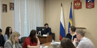 13 апреля в администрации Кольского округа состоялось еженедельное аппаратное совещание, которое провела временно исполняющая обязанности главы округа Ирина Вениаминовна Непеина. - Кольский район